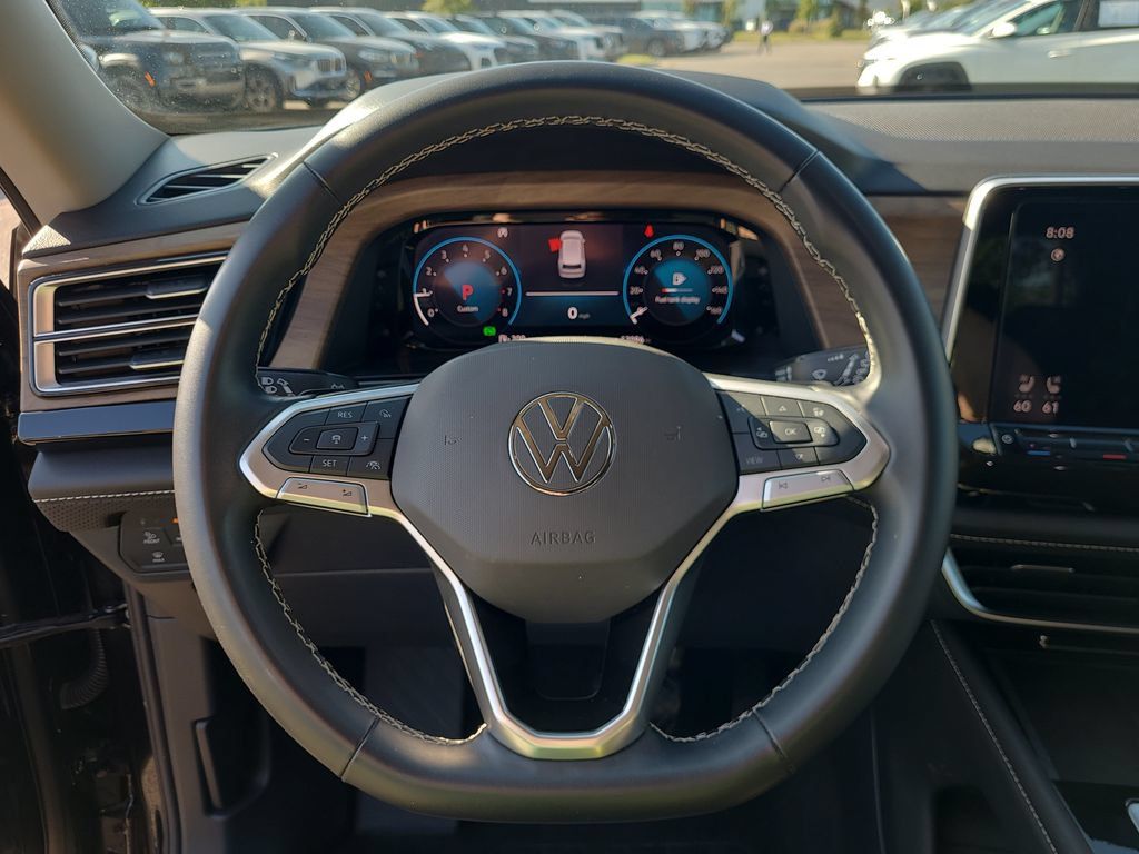 Used 2024 Volkswagen Atlas SE FWD image 28