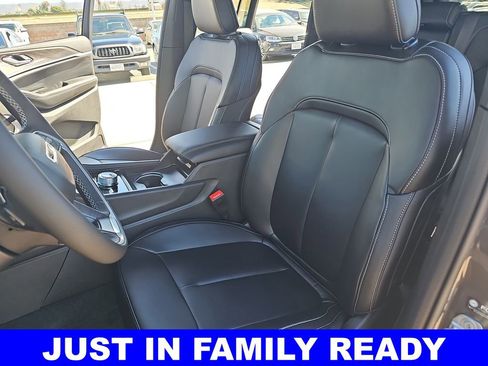 New 2026 Jeep Grand Cherokee Limited AWD/4WD image 15