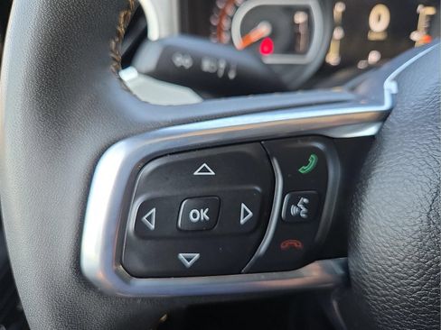 Used 2025 Jeep Wrangler Unlimited Sahara AWD/4WD image 19