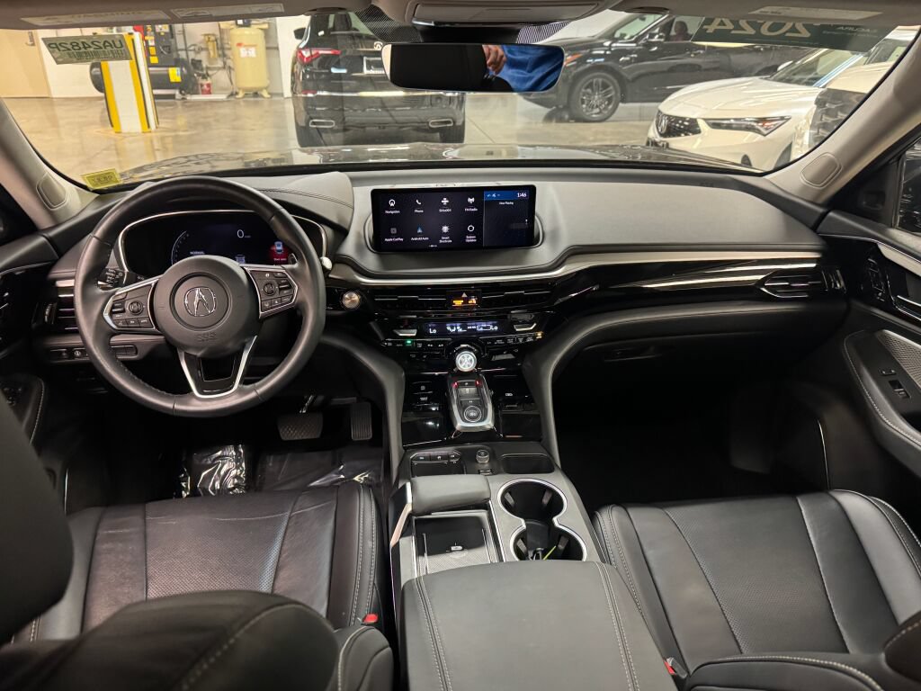 Certified 2024 Acura MDX w/ Technology Package AWD/4WD image 15