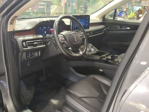 Used 2023 Lincoln Nautilus Reserve w/ Monochromatic Package AWD/4WD image 13