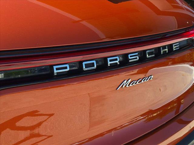 Used 2024 Porsche Macan AWD/4WD image 12