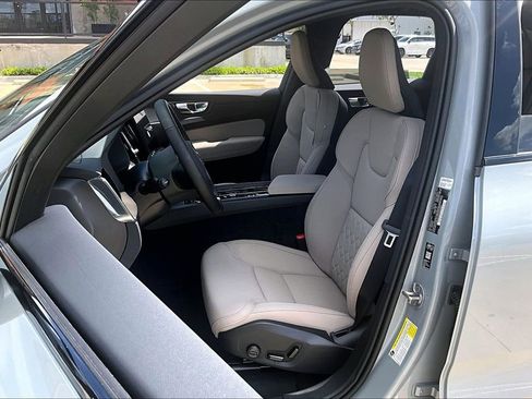 New 2026 Volvo XC60 B5 Plus w/ Protection Package Premier AWD/4WD image 37
