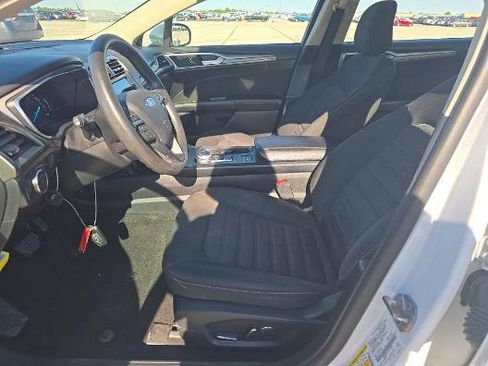 Used 2020 Ford Fusion SE FWD image 6