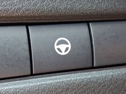 Used 2021 Nissan Rogue SV AWD/4WD image 24