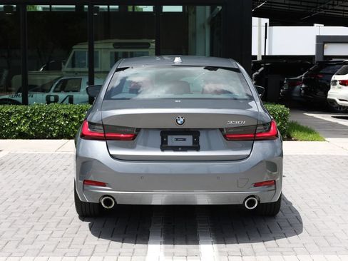 Used 2025 BMW 330i Sedan w/ Premium Package RWD image 6