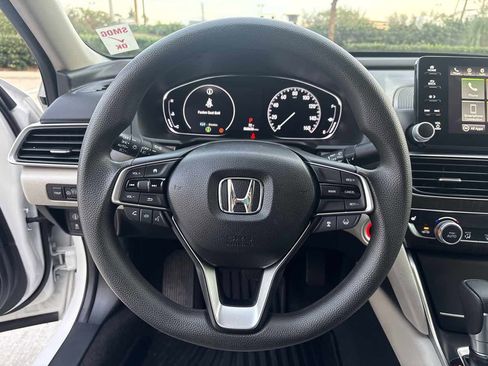 Used 2018 Honda Accord EX image 22