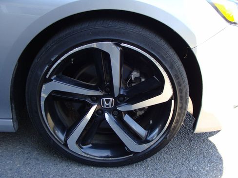 Used 2018 Honda Accord Sport image 33