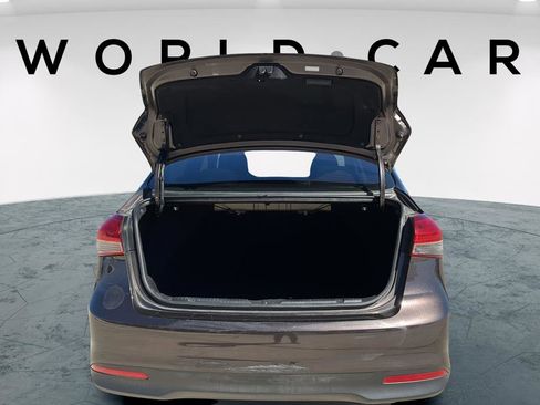 Used 2017 Kia Forte LX w/ LX Popular Package image 9