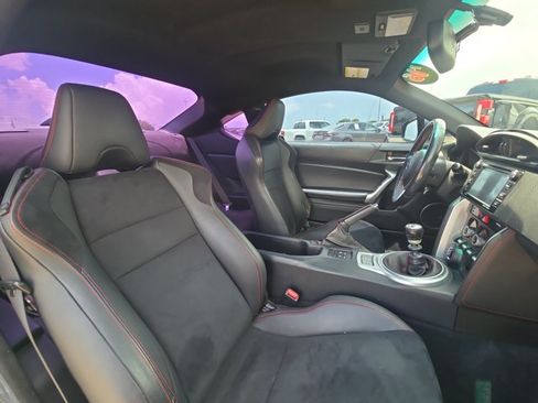 Used 2016 Subaru BRZ Limited w/ Popular Package #1 RWD image 18