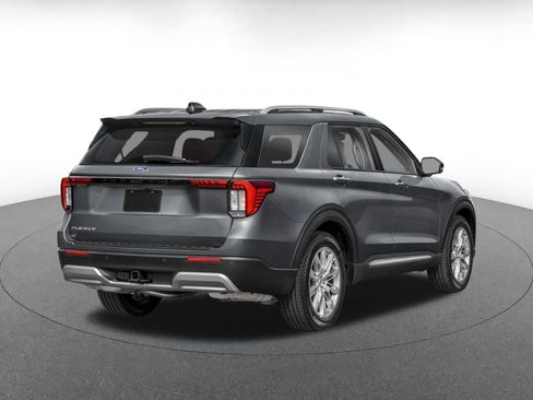 Used 2026 Ford Explorer Platinum AWD/4WD image 2