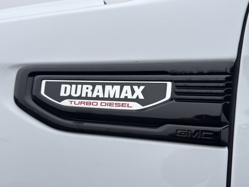 Used 2022 GMC Sierra 1500 Elevation image 12