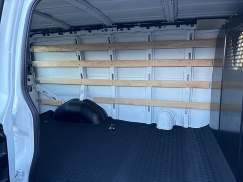 Used 2024 Chevrolet Express 2500 w/ Driver Convenience Package image 20