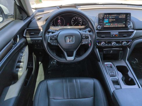 Used 2019 Honda Accord Touring image 15