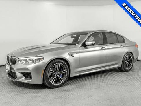 Used 2019 BMW M5 w/ Executive Package image 2