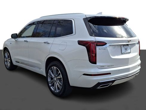 Used 2025 Cadillac XT6 Premium Luxury AWD/4WD image 4