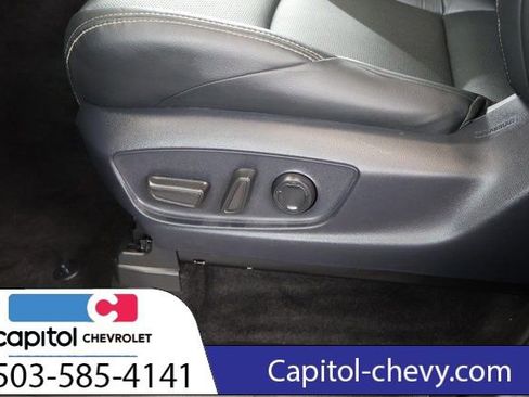 Used 2024 Toyota Tacoma Limited w/ Limited Package (LT) AWD/4WD image 15