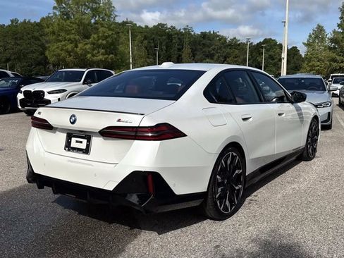 New 2026 BMW i5 M60 w/ Premium Package AWD/4WD image 3