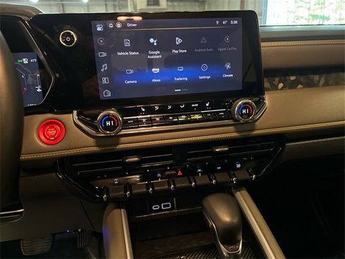 Used 2024 Chevrolet Colorado ZR2 w/ Technology Package image 24