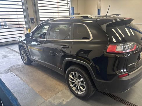 Used 2021 Jeep Cherokee Latitude Lux w/ Comfort/Convenience Group AWD/4WD image 8