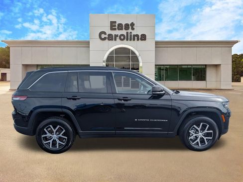 Certified 2024 Jeep Grand Cherokee Limited image 2