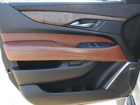 Used 2016 Cadillac Escalade ESV Luxury image 35