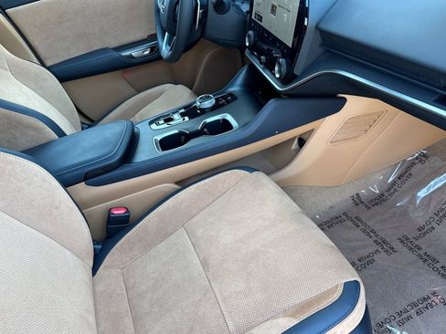 Used 2023 Lexus RZ 450e Premium w/ Accessory Package (2T) image 18