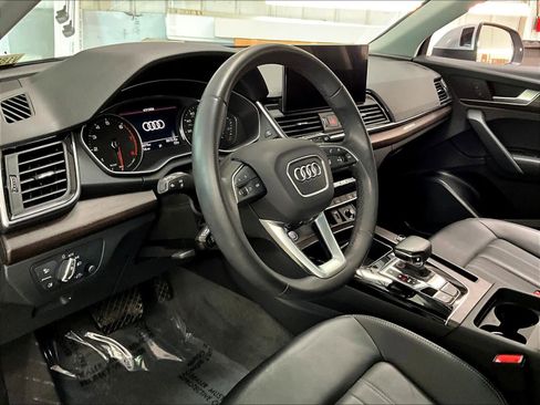 Used 2023 Audi Q5 2.0T Premium w/ Convenience Package AWD/4WD image 17