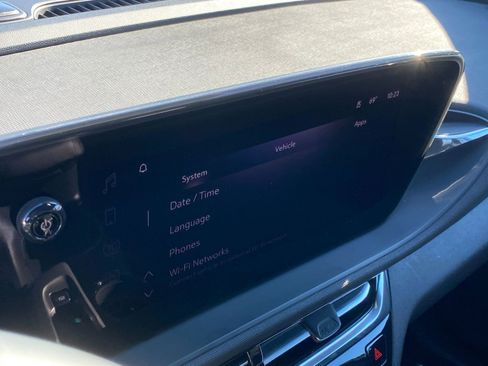 Used 2025 Buick Envista Sport Touring image 21