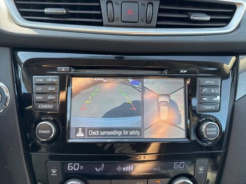 Used 2015 Nissan Rogue SL w/ SL Premium Package AWD/4WD image 24