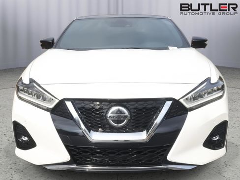 Used 2019 Nissan Maxima SR w/ Premium Package image 2