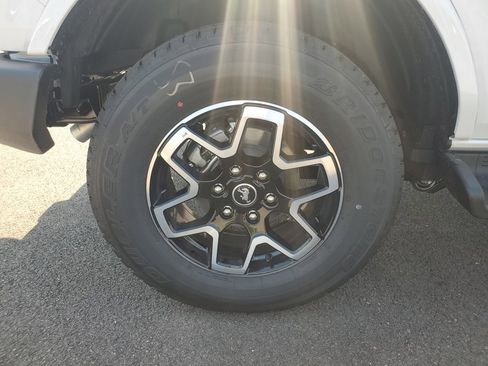 New 2025 Ford Bronco Badlands image 15