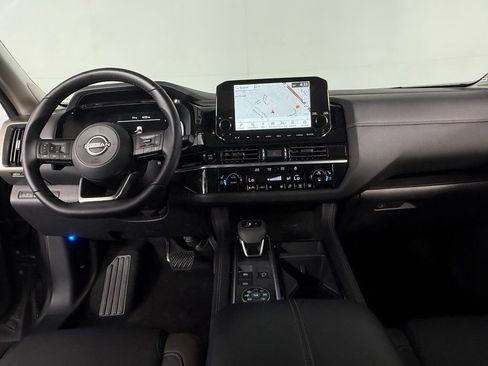 Used 2025 Nissan Pathfinder Platinum w/ Cargo Package AWD/4WD image 11