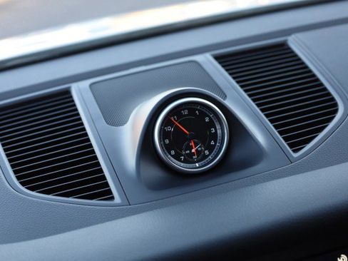 Used 2016 Porsche Macan S image 34