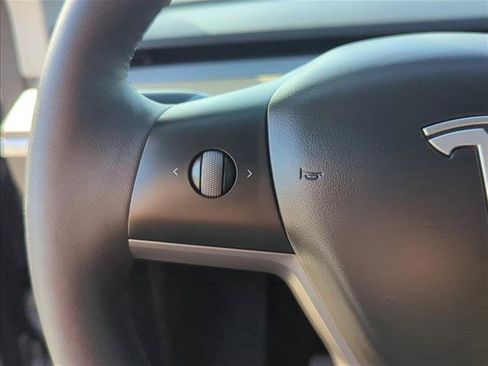 Used 2023 Tesla Model Y Long Range AWD/4WD image 15