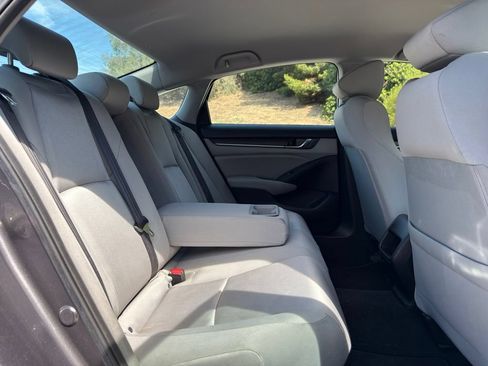 Used 2019 Honda Accord Hybrid image 11