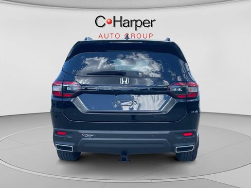 Used 2025 Honda Pilot Black Edition image 4