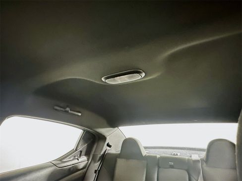 Used 2013 Dodge Avenger SE image 20