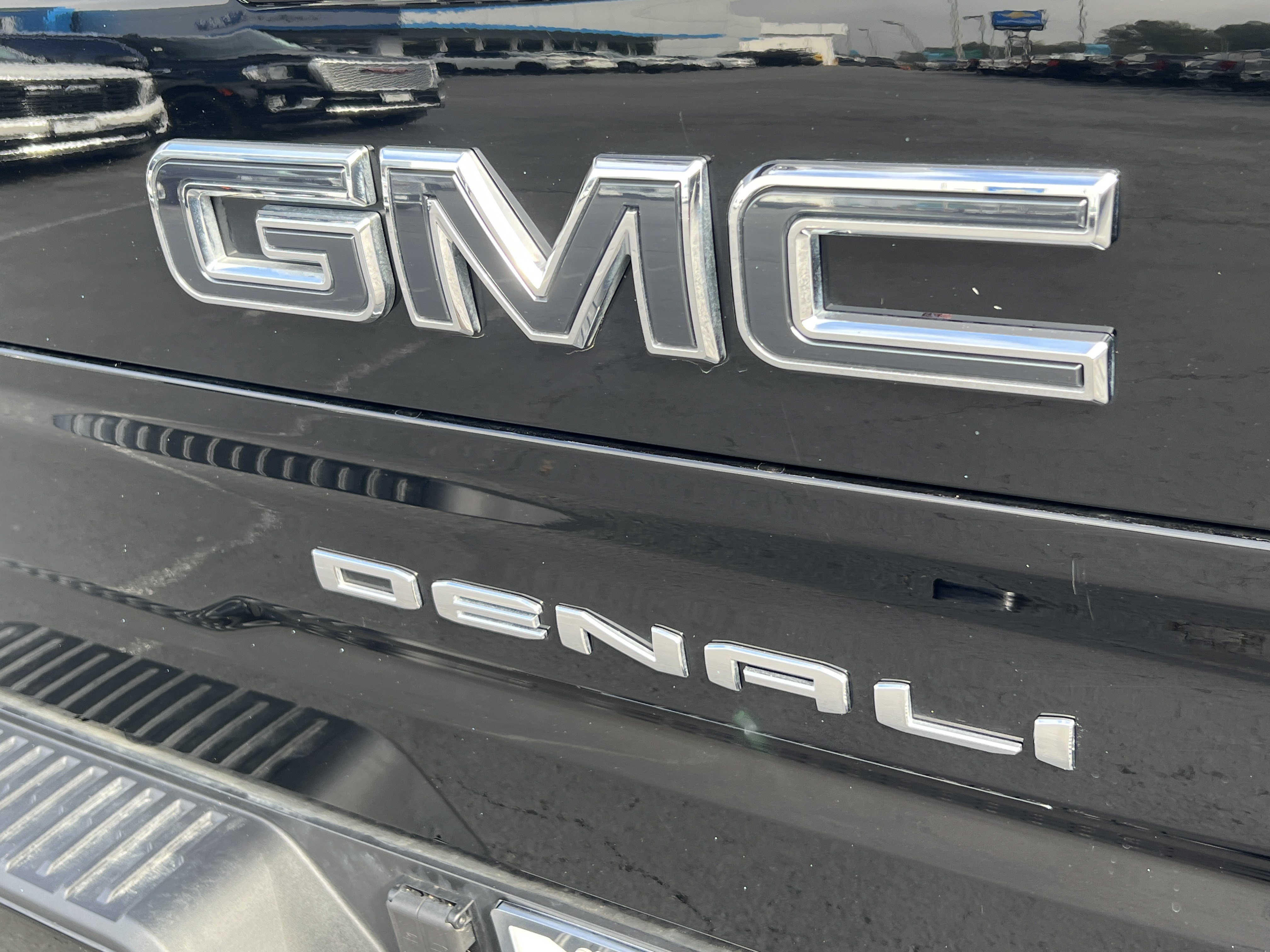 Used 2026 GMC Sierra 1500 Denali Ultimate AWD/4WD image 8