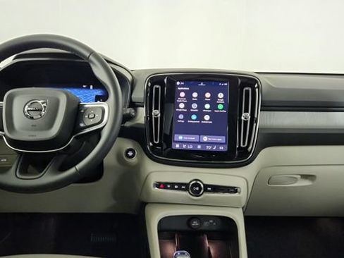 Certified 2026 Volvo XC40 B5 Plus w/ Protection Package Premier AWD/4WD image 61