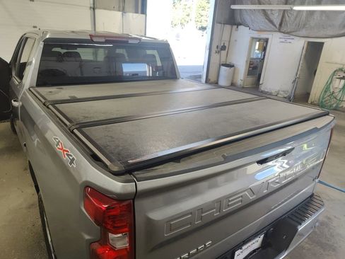 Used 2023 Chevrolet Silverado 1500 LT image 34