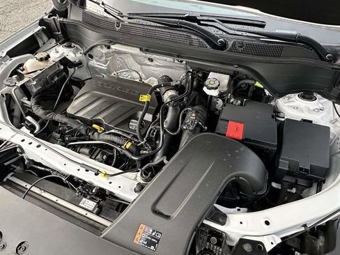 Used 2024 Chevrolet Trax RS w/ Driver Confidence Package image 15