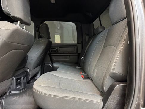 Used 2024 RAM 2500 Tradesman w/ Chrome Appearance Group image 16