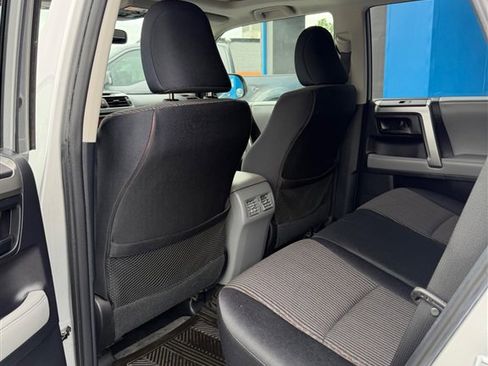 Used 2011 Toyota 4Runner SR5 w/ Convenience Pkg AWD/4WD image 23