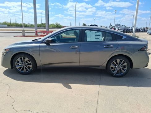 New 2026 Nissan Sentra SL w/ Floor Mat Package FWD image 3