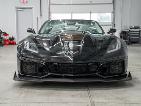 Used 2019 Chevrolet Corvette ZR1 RWD image 4