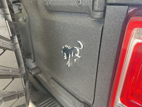 Used 2024 Ford Bronco Black Diamond image 27