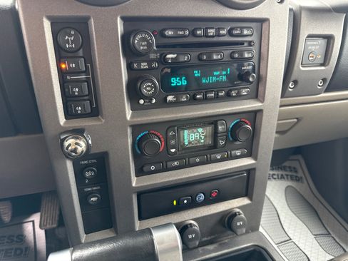 Used 2003 HUMMER H2 w/ Preferred Equipment Group image 14