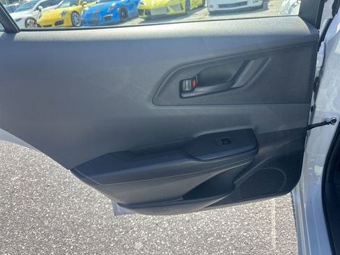 Used 2025 Toyota Prius XLE image 24