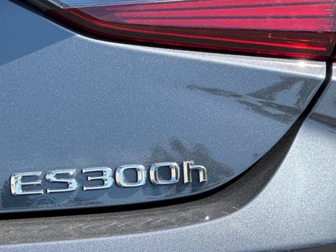 Certified 2025 Lexus ES 300h w/ Premium Package FWD image 30